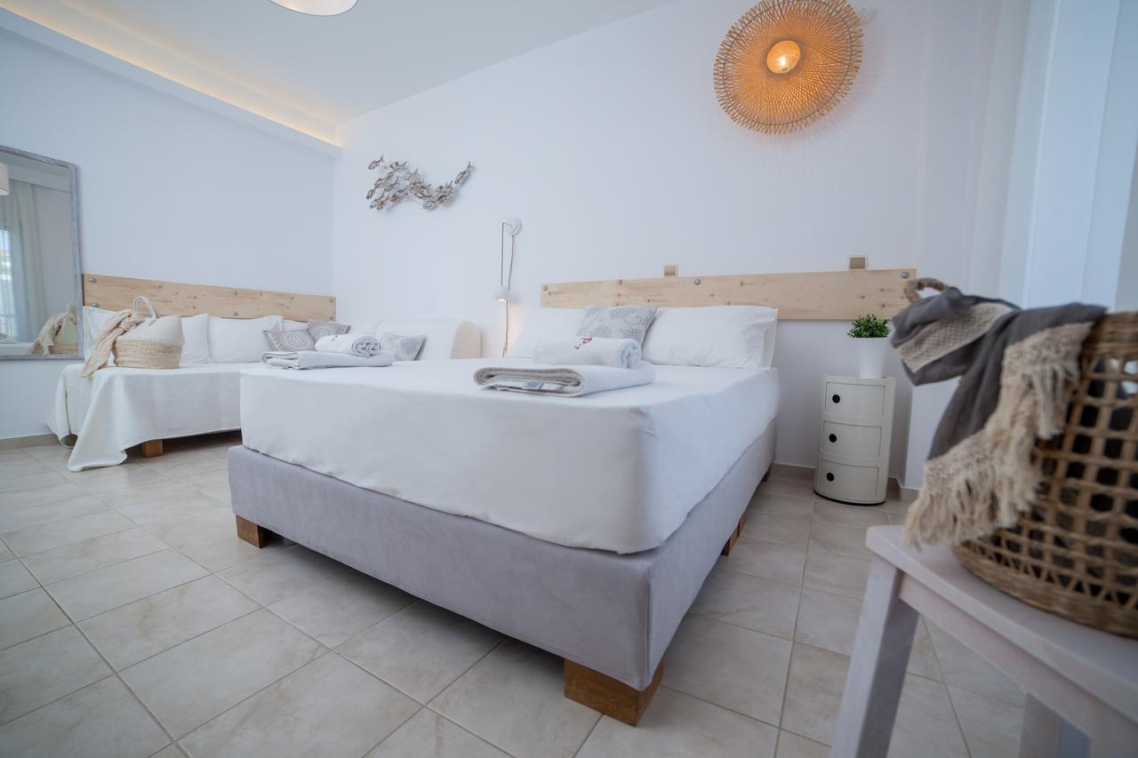 Enpy Aparthotel Finikounta Exteriör bild