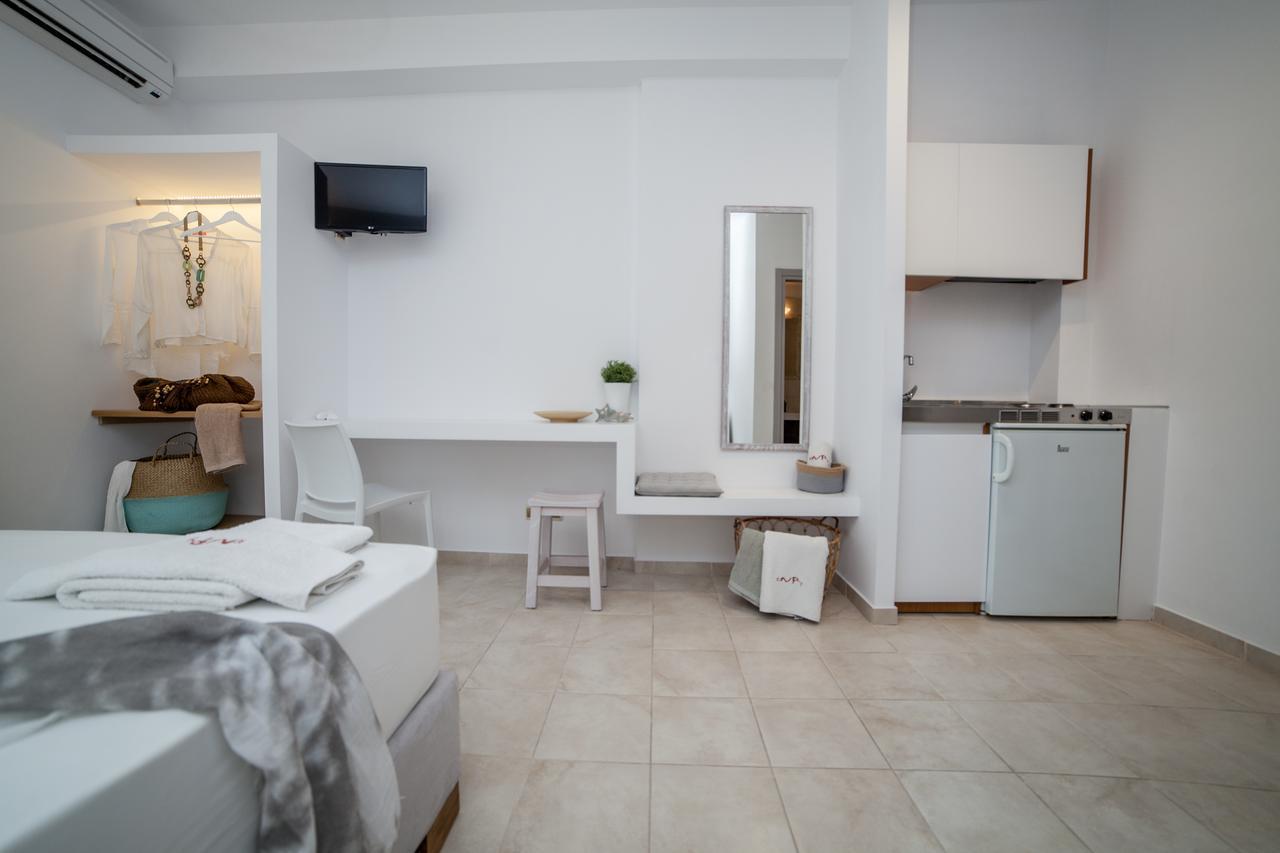 Enpy Aparthotel Finikounta Exteriör bild