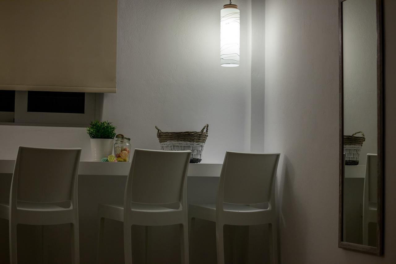 Enpy Aparthotel Finikounta Exteriör bild