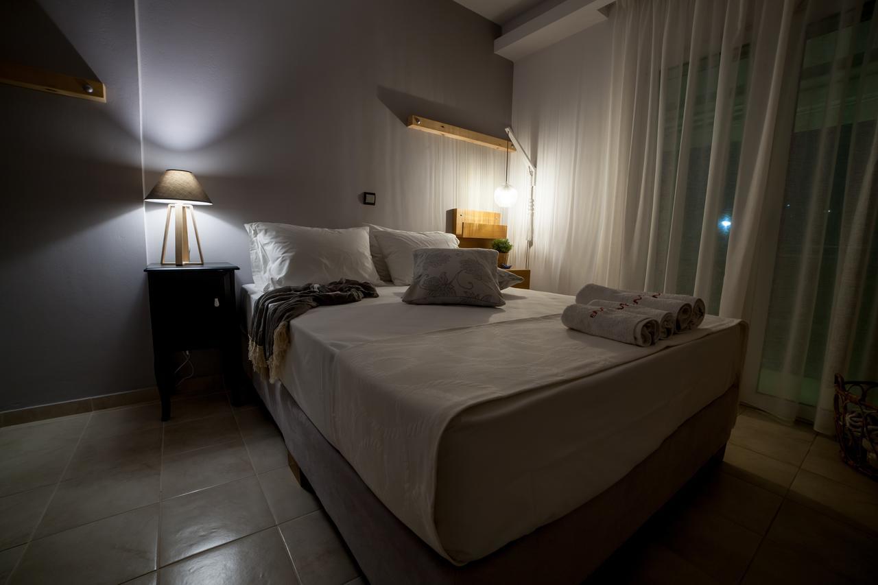 Enpy Aparthotel Finikounta Exteriör bild