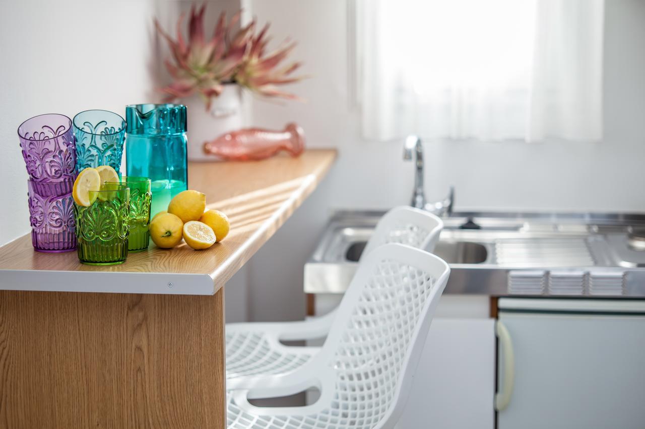 Enpy Aparthotel Finikounta Exteriör bild