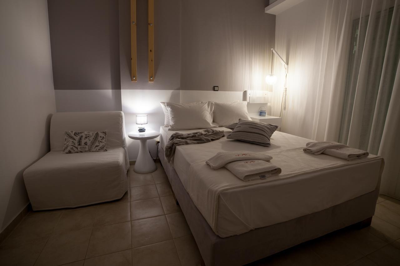Enpy Aparthotel Finikounta Exteriör bild
