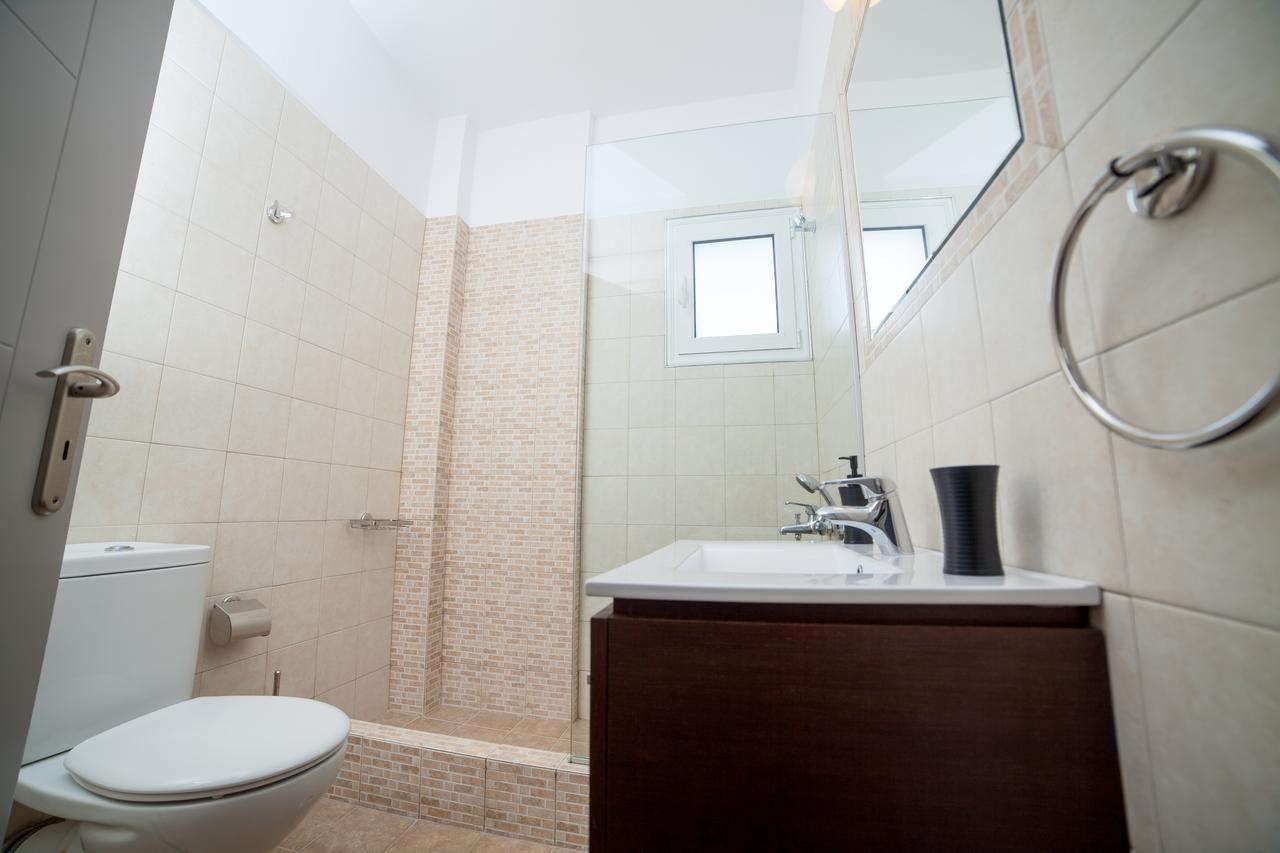 Enpy Aparthotel Finikounta Exteriör bild